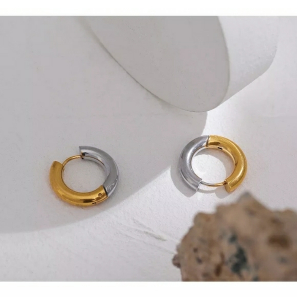 NEW 18K Gold Plated Two-Tone Silver + Gold Small Hoop Earrings - Picture 5 of 9